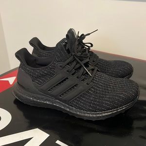 Adidas UltraBoost 4.0